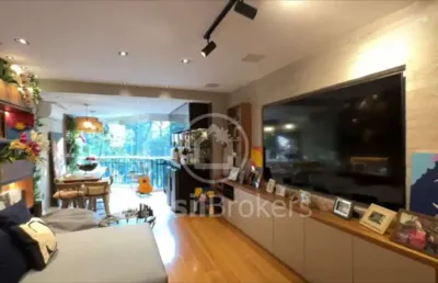 Maison leblon - alto padrao reformado, 4 suites, 3 vagas.