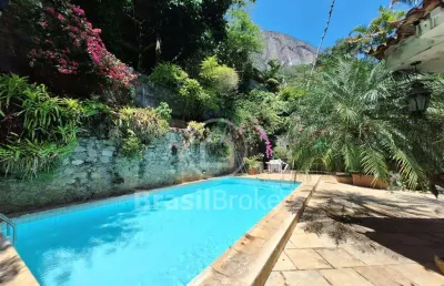 Casa na alexandre stockler  com terreno 1400 m² e 5 suites, rio de janeiro - rj