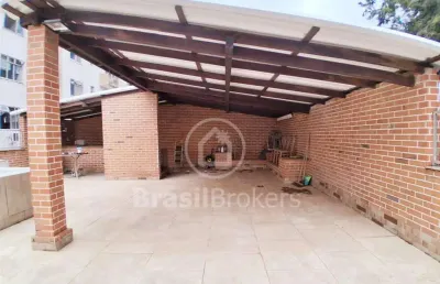 Cobertura duplex à venda – rua silenciosa e arborizada com vista para o cristo redentor