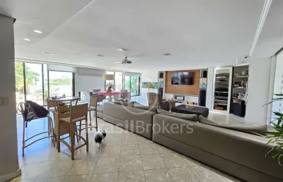 Cobertura espetacular com localização privilegiada a uma quadra da praia na barra da tijuca!