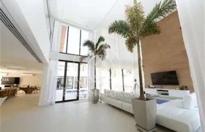 Casa contemporânea de luxo com acabamento de alto padrão