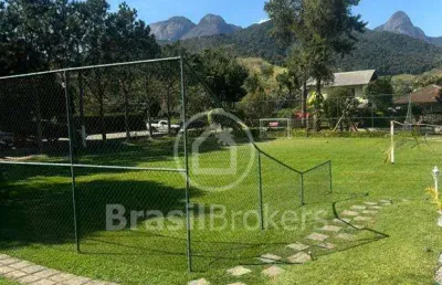 Excelente casa em condomínio fechado em teresópolis!!