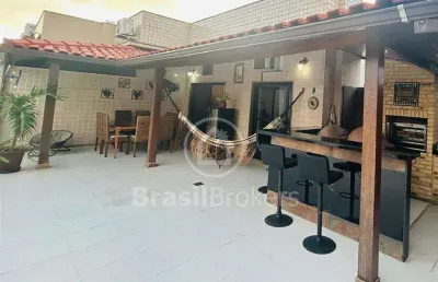 Cobertura linear, 3 quartos, 1 suite, 260m2, 2 vagas.