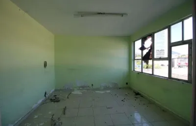 Sala comercial a venda no calçadão de campo grande-rj