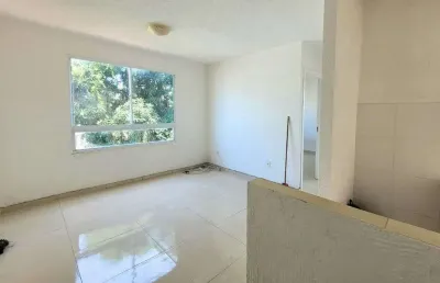 Apartamento com 2 dormitórios para alugar, 49 m² por r$ 1.300,00/mês - santa cruz - rio de janeiro/