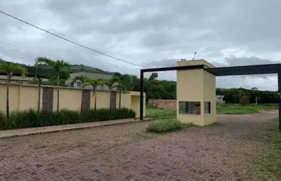 Excelente terreno em condomínio fechado na cachamorra!