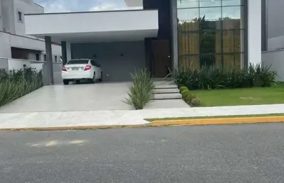 Casa em condomínio fechado com 3 quartos para alugar na Rua Ivo José Rebello, 500, Centro, Camboriú