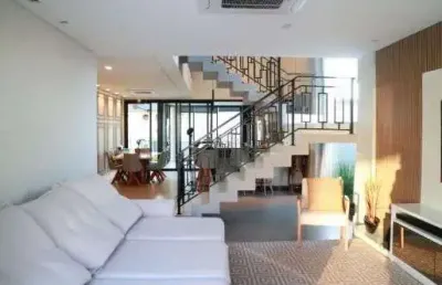 Casa de 300 m2 mobiliada c/ 4 suítes no cond. caledônia