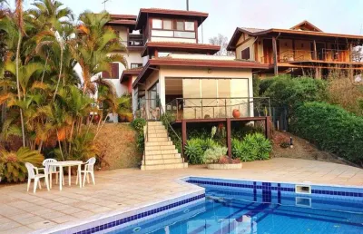 Casa mobiliada de 344 m2 c/ 4 suites no cond. moinho de valinhos-sp