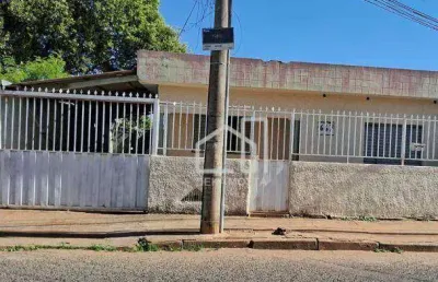 Casa com 3 dormitórios à venda, 372 m² por r$ 360.000,00 - vila saraiva - uberlândia/mg