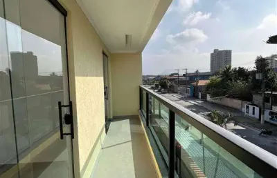 Linda casa de condomínio com 2 suítes no bairro caiçara em praia grande!