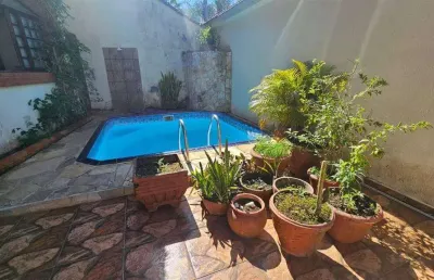 Linda casa com 3 dormitórios no bairro canto do forte em praia grande!