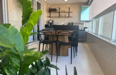 Excelente apartamento de 3 dormitórios no canto do forte!