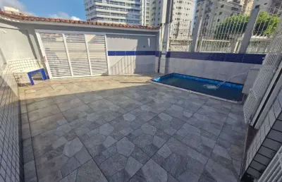 Linda casa geminada com 3 dormitórios no bairro caiçara em praia grande!
