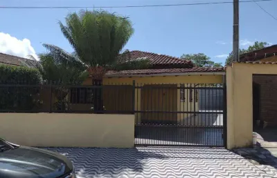 Excelente casa isolada com 3 dormitórios na praia grande!