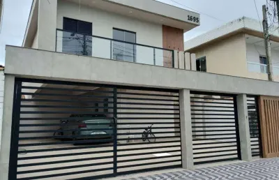 Excelente casa de condomínio sobreposta alta com 01 dormitório ampla sacada e 01 vaga de garagem. o imóvel está localizado no jardim esmeralda, bairro que tem recebido muita valorização através de rec