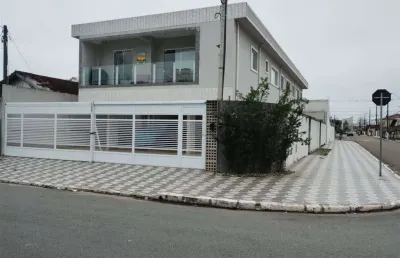 Excelente casa de condomínio sobreposta alta com sacada no bairro maracanã, zona 1.