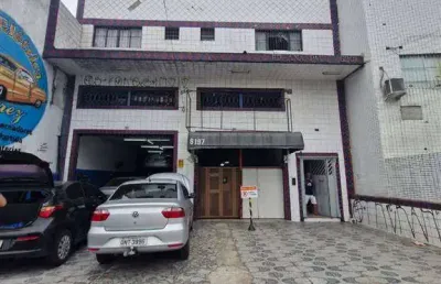 Excelente apartamento de 01 dormitório. o imóvel está localizado na vila tupi, localização que recebeu diversos investimentos, proporcionando mais comodidade e segurança aos turistas e moradores.
