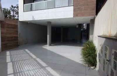 Excelente sobrado de condomínio com 02 dormitórios, 01 banheiro social, 01 lavabo, 01 vaga de garagem. o imóvel está localizado na vila caiçara, bairro que vem recebendo e cada vez mais investimentos 