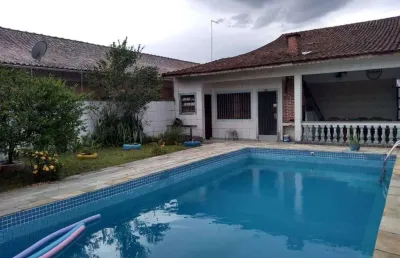 Excelente casa com 04 dormitórios no bairro jardim real em praia grande!