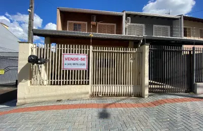 Casa com 3 quartos à venda na Rua Florindo Salvador, 22, Conjunto Habitacional Santiago II, Londrina