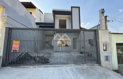 Sobrado novo 160m, 3 suítes e 4 vagas bairro jardim independência