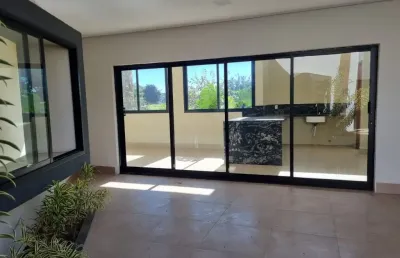 Casa nova em condomínio com 04 quartos sendo 02 suítes!!