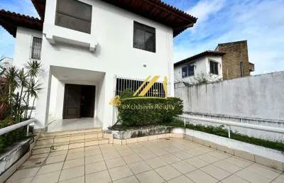 Casa no caminho das árvores, localização ótima para empresa! 5 quartos, terreno 690m2. na alameda dos umbuzeiros, perto do shop da bahia!