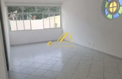 Apartamento 3 quartos, 1 suíte, 143 m2, super amplo, dependência completa na barra.150 m da praia do porto da barra.2 vagas de garagem. oportunidade