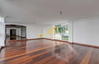 Apartamento 304m² no morro do gato.  4 suítes com gabinete, apenas 1 por andar. nascente. andar baixo. 3 vagas de garagem. localização ótima!