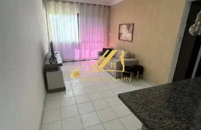 Aluguel de quarto e sala amplo, 50m2, todo mobiliado e reformado em ondina! 1 vaga de garagem coberta. prédio com piscina, salão de festas, portaria