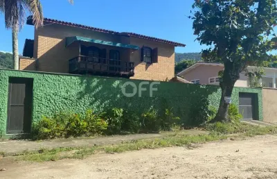 Casa com 3 quartos à venda na anizio ortiz monteiro, 32, toninhas, ubatuba, 178 m2 por r$ 1.390.000