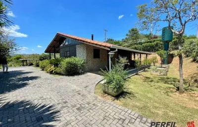 Linda chácara em mairinque com 05 quartos, terreno de 2.400m² com lazer