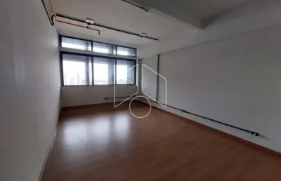 Sala comercial para alugar na Avenida Sampaio Vidal, 4º Andar, 6148, Centro, Marília