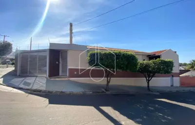 Casa com 3 quartos para alugar na Rua dos Bagres, 4107, Jardim Marajá, Marília