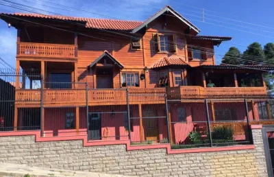 Casa com 4 quartos à venda no Salgado Filho, Caxias do Sul 