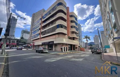 M36 - cobertura localizada no ed. novo mundo em itapema
