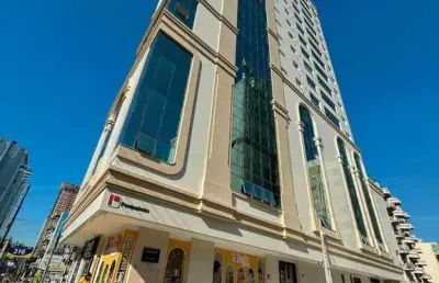 Apartamento com 4 quartos à venda em Meia Praia, Itapema 