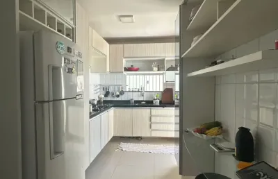 Casa em condomínio fechado com 2 quartos para alugar na Rua General Artur Carvalho, Turu, São Luís