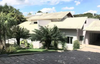 Casa à venda com 4 suítes no condomínio estância marambaia, vinhedo.