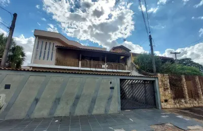Sobrado à venda em campinas, jardim américa, com 4 quartos, com 210 m²