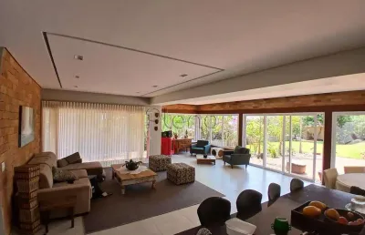 Casa à venda em valinhos, pinheiro, com 3 suítes, com 360 m², condomínio residencial moinho de vento
