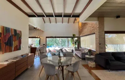 Sobrado à venda em campinas, swiss park, com 4 suítes, com 360 m²