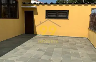 Bela casa térrea a venda - 3 dormitórios - 1 suíte + edícula - 7 vagas - 180m2