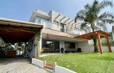 Casa à venda no centro - penha/sc - 251m² privativos - 03 suítes - patricia cous