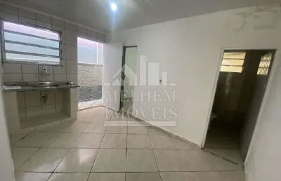 Casa com 2 quartos para alugar na Rua Invasão dos Holandeses, Vila Sabrina, São Paulo