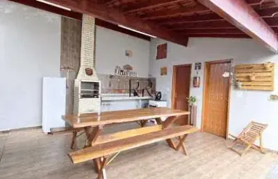 Casa com 3 quartos à venda na rua santo frogeri, imperial, varginha, 170 m2 por r$ 550.000
