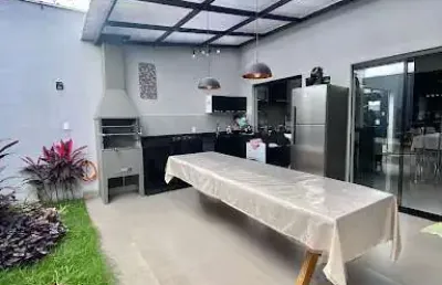 Casa com 4 dormitórios à venda, 231 m² por r$ 780.000,00 - treviso - varginha/mg