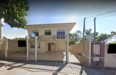 Imponente sobrado de luxo com 5 quartos e 4 suítes à venda em goiânia-go, bairro bro cidade jardim - 452m², 5 vagas.