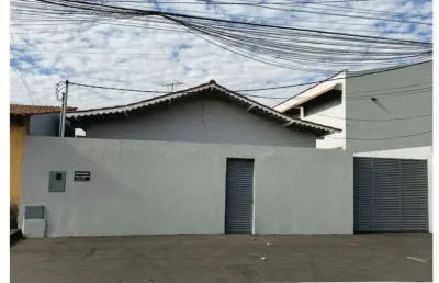Casa comercial à venda em aparecida de goiânia-go, jardim nova era: 5 salas, 2 banheiros, 5 vagas de garagem, 462 m² de área.